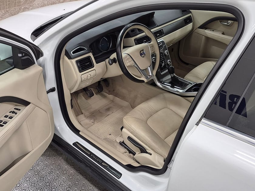 Bild 2 av Volvo XC70 AWD D4 181HK 4x4 Läder