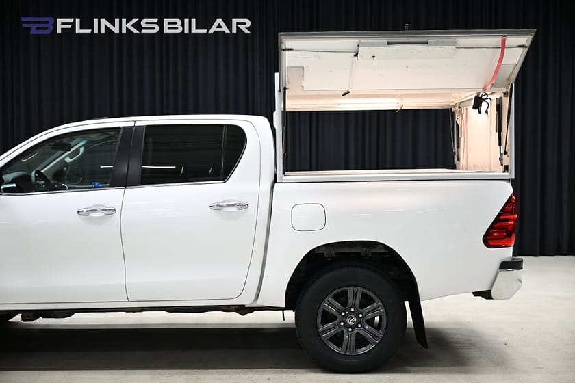 Bild 4 av Toyota Hilux Dubbelhytt 2.4 AWD 150HK Automat|Kåpa|Släde|FjärrstyrdVärmare|Moms