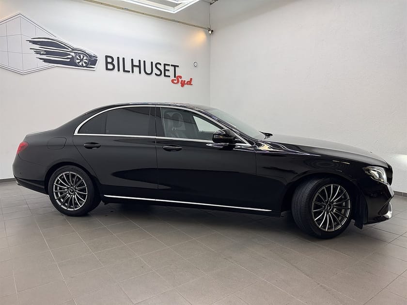 Bild 2 av Mercedes-Benz E 220 d 194hk Avantgarde Navi/Bkamera/Ambient/Nyservad