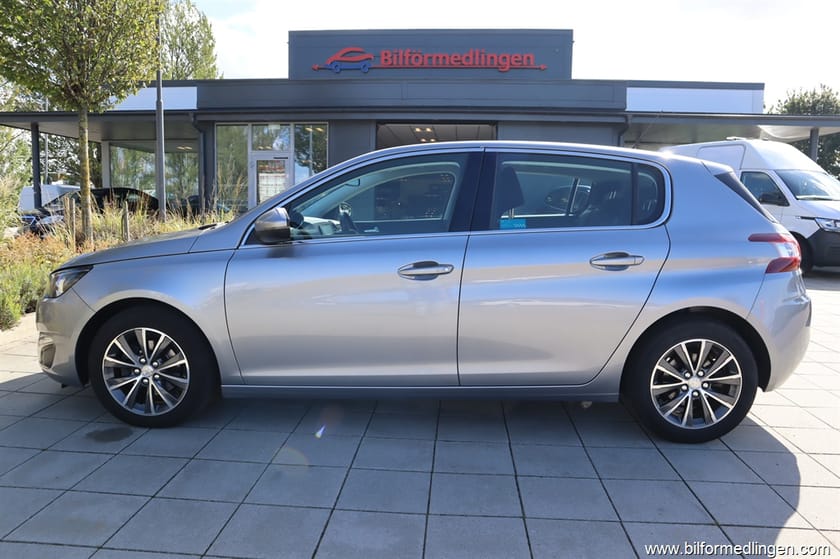 Bild 1 av Peugeot 308 BlueHDi 5dr 120hk Allure Aut Svensksåld