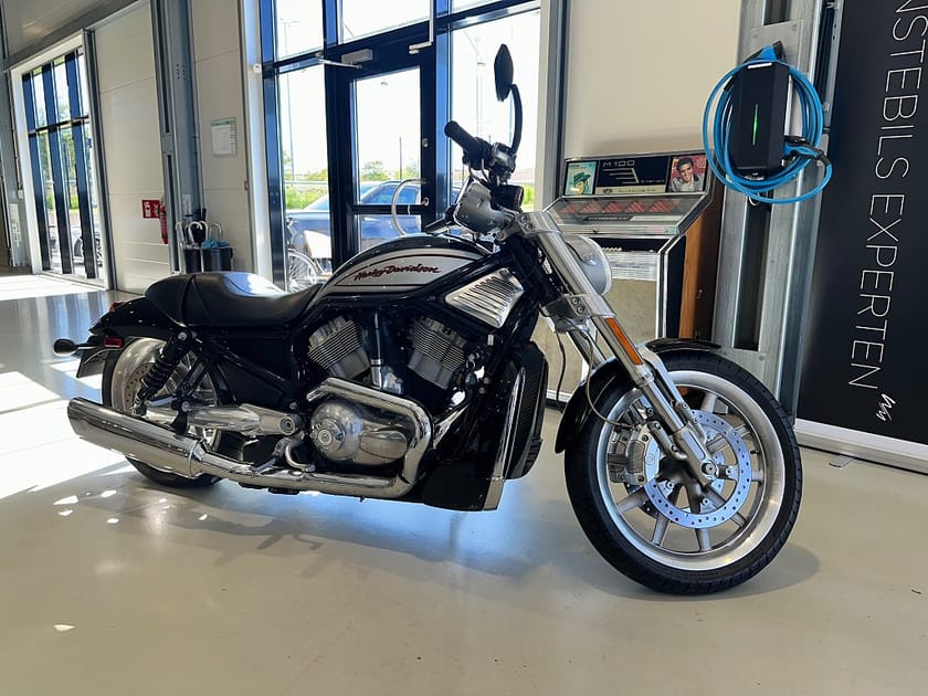 Bild 2 av Harley-Davidson VRSCR V-Rod 1.1