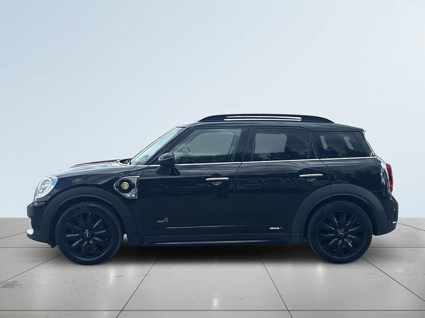 Bild 4 av MINI Countryman Cooper SE ALL4 PLUG-IN HuD H/K-ljud Navi S&V-däck