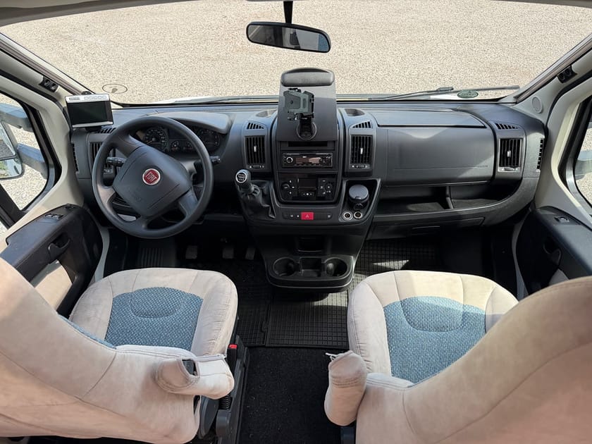 Bild 3 av Hobby Campervan Fiat Siesta  T65 GE Långbäddar