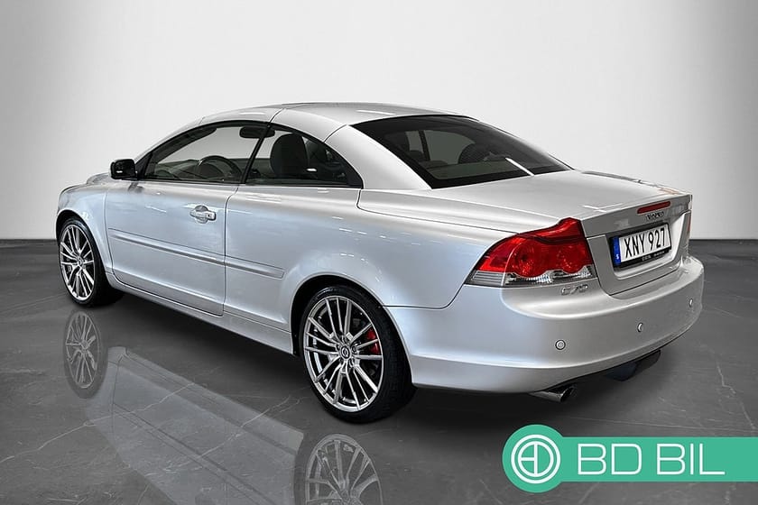 Bild 3 av Volvo C70 T5 SUMMUM CAB SV-SÅLD SE SPEC KAMPANJ 3,95% RÄNTA