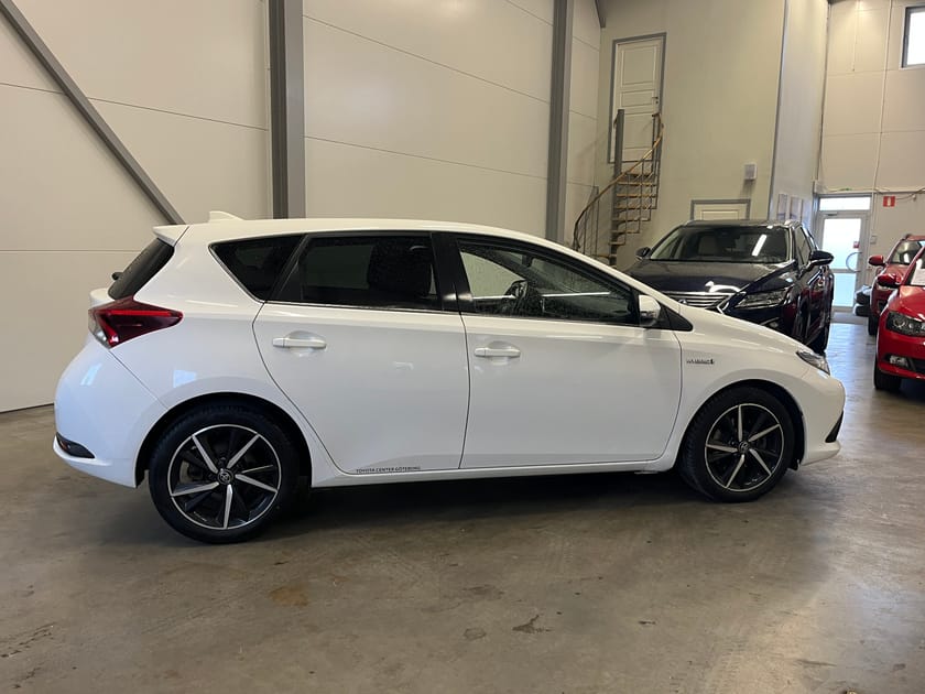 Bild 3 av Toyota Auris Hybrid e-CVT Intense Edition Kamera 136hk