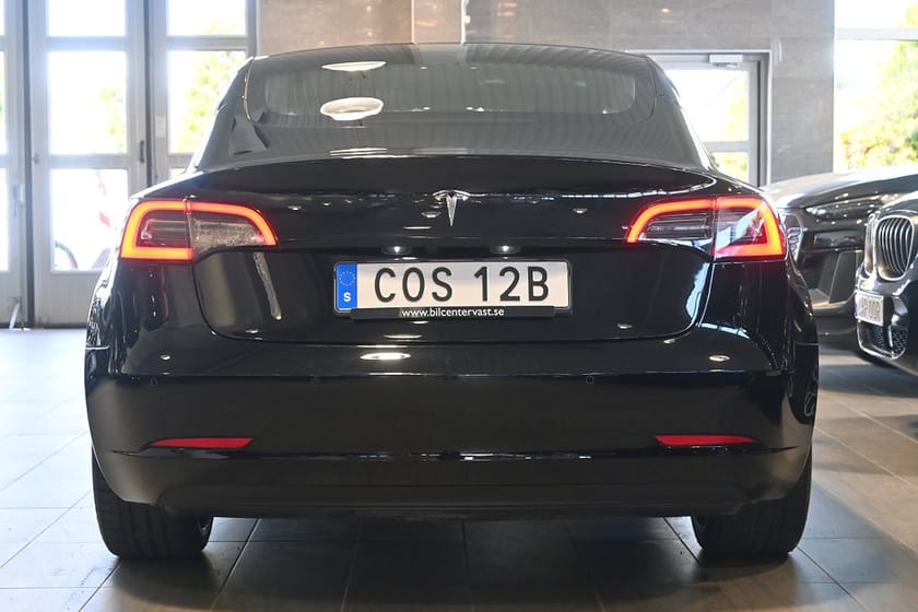 Bild 4 av Tesla Model 3 Long Range AWD 440hk Drag MOMS