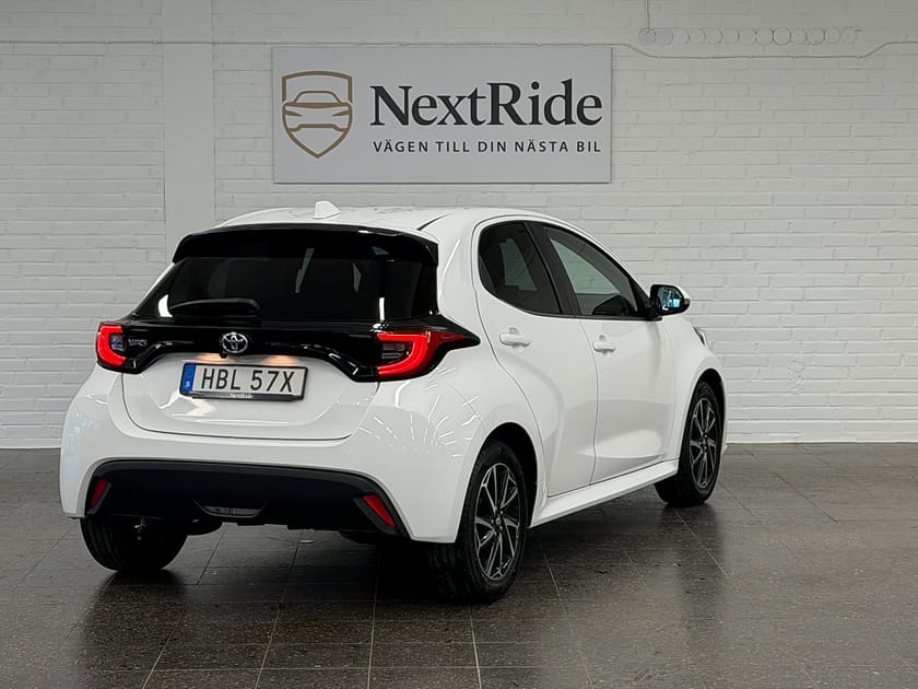 Bild 4 av Toyota Yaris 1.5 VVT-i Active Plus Euro 6|Backkamera | SoV-hjul