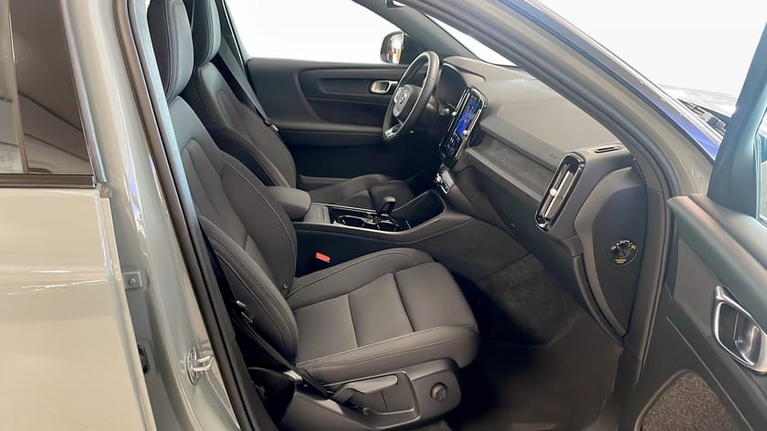 Bild 3 av Volvo XC40 Recharge Core 231Hk / Kamera / Navi /