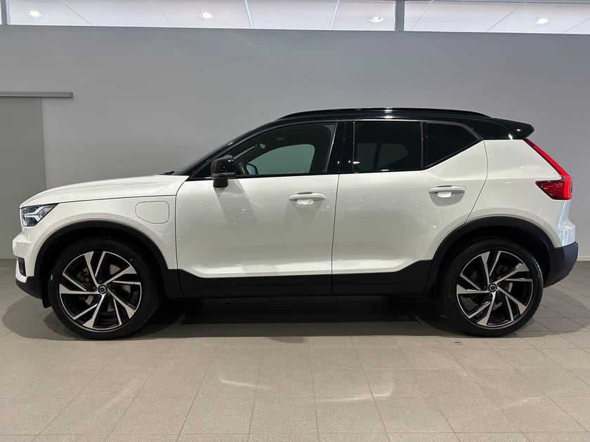 Bild 4 av Volvo XC40 Recharge T4 R-Design/ Dragkrok/ panoramatak/ 360 Kamera