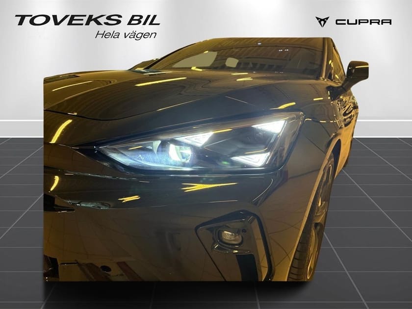 Bild 2 av CUPRA Leon Sportstourer e-Hybrid 204 HK