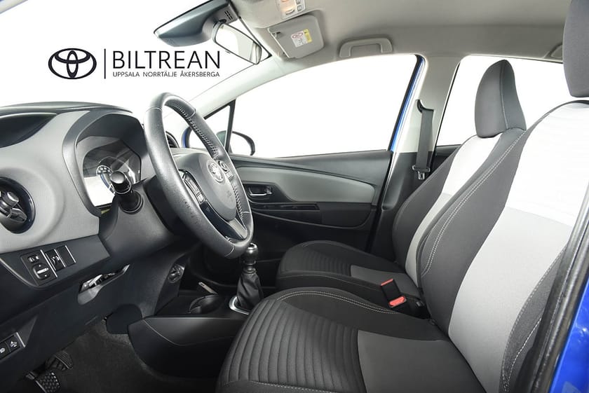 Bild 5 av Toyota Yaris 1,5 Bensin Manuell Ledramp Motorvärmare Nyservad