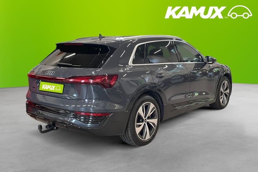 Bild 4 av Audi Q8 55 e-tron quattro Advanced Luftfj Skinn 360° Drag