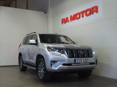 Toyota Land Cruiser 2.8 D-4D 4WD 177hk Premium Drag Skinn D-Värm 360° Navi