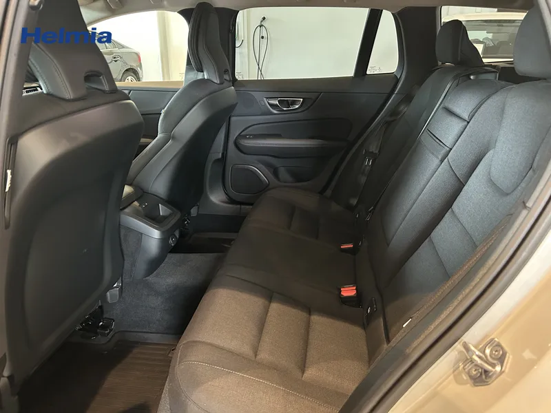 Bild 12 av 15 – Volvo V60 D4 Momentum Advanced Edition