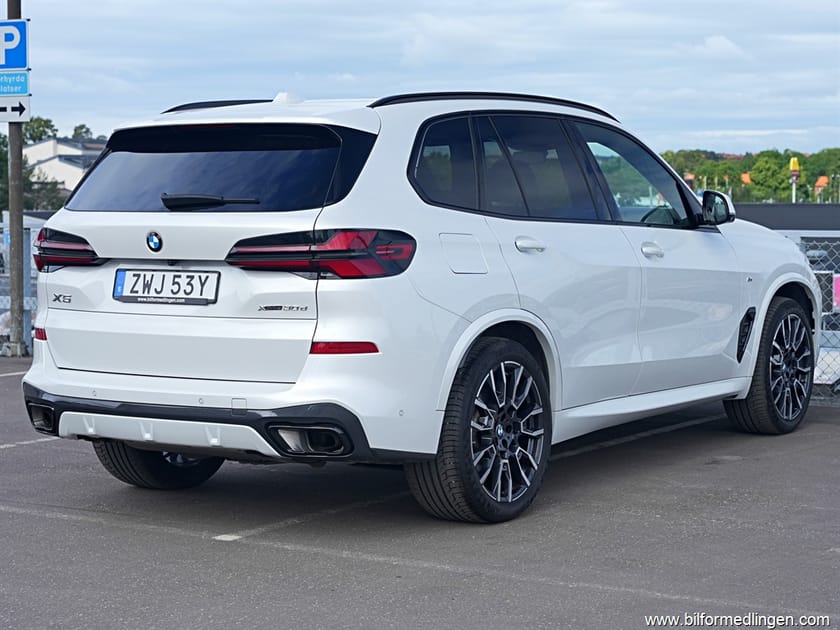 Bild 4 av BMW X5 xDrive30d M Sport Innovation Pano Drag Moms