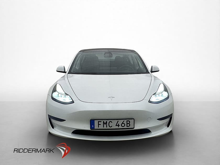 Bild 2 av Tesla Model 3 Long Range AWD Autopilot Pano Svensksåld
