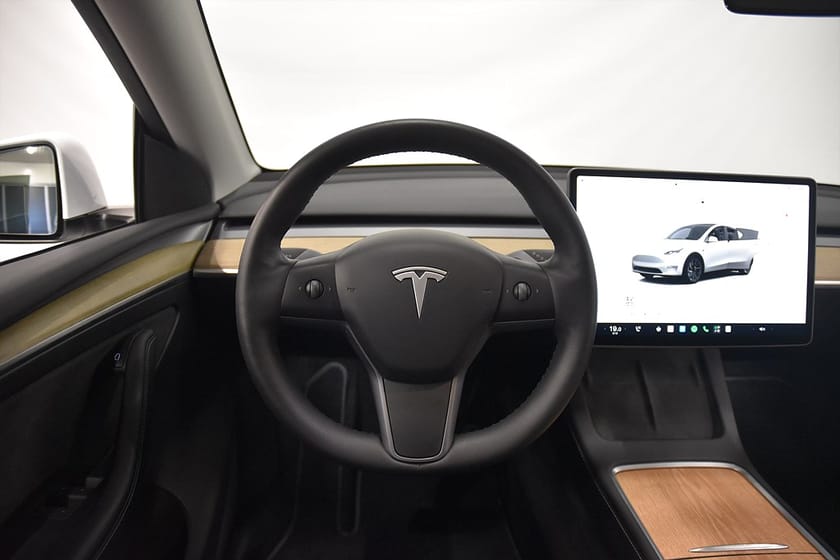 Bild 2 av Tesla Model Y Standard Range RWD