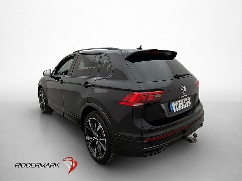 Bild 5 av Volkswagen Tiguan eHybrid R-Line Drag Pano Kamera Cockpit