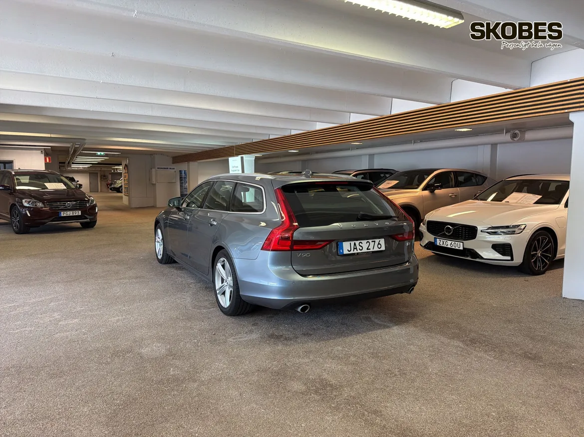 Volvo V90