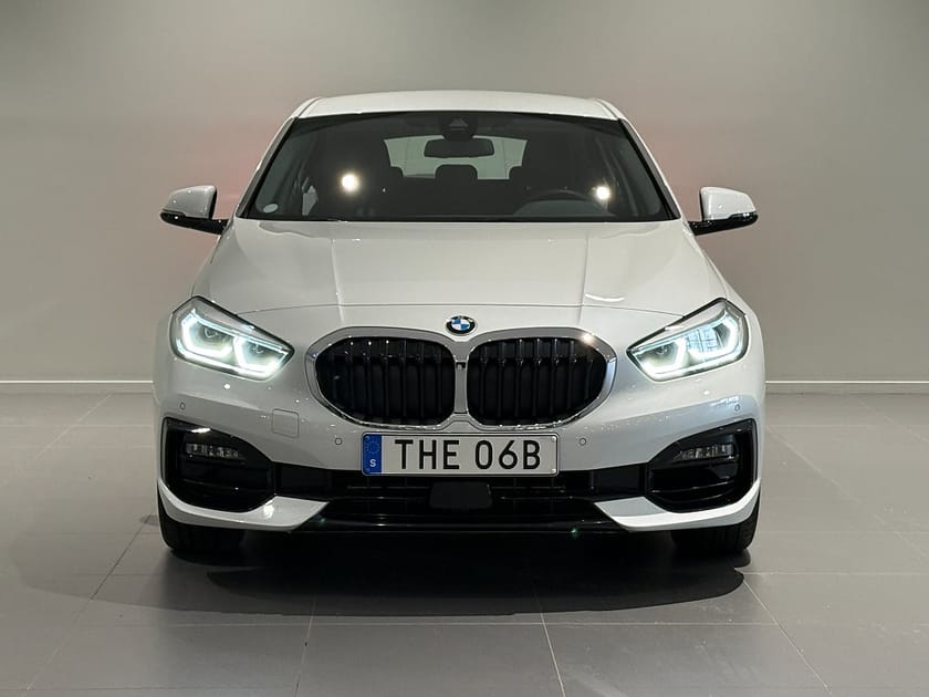 Bild 2 av BMW 118i 118  Sport Line PDC Farthållare 17" Sportstolar LED