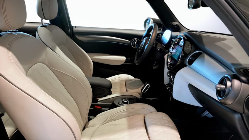 Bild 3 av MINI Cooper SE 184 hk Pano / H&K / HuD / Apple CarPlay