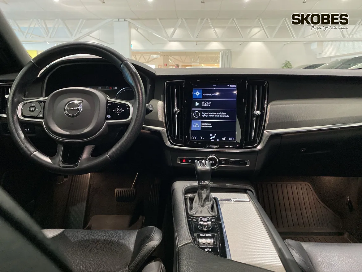 Volvo V90 Cross Country