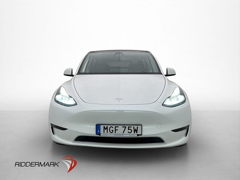 Bild 2 av Tesla Model Y Long Range AWD Svensksåld Autopilot Dragkrok