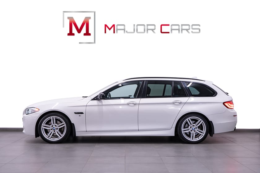 Bild 3 av BMW 523i Touring M Sport Läder Navi Drag HiFi 204hk