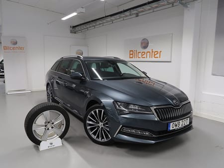 Škoda Superb iV Kombi Skoda 1.4 TSI L&K V-Däck ingår Canton-Drag-Kamera-Vä