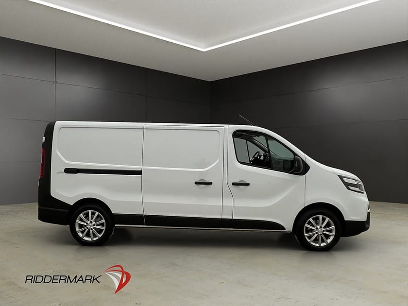 Bild 2 av Nissan Primastar L2 2.0 PDC Dragkrok LED Farthållare Moms