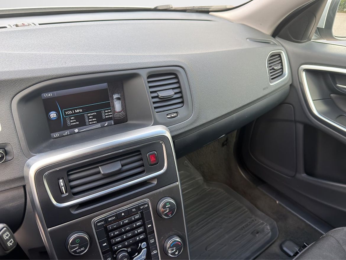 Volvo V60, bild 13 av 16