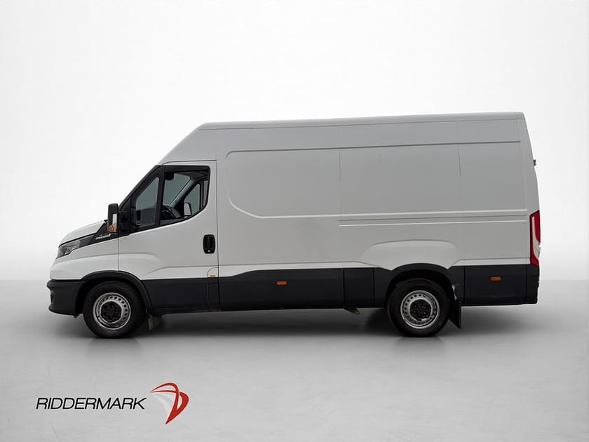 Bild 4 av Iveco Daily 35-140 Van 35 L3H2 2.3JTD FLYTTBIL Värmare 3-Sits Moms