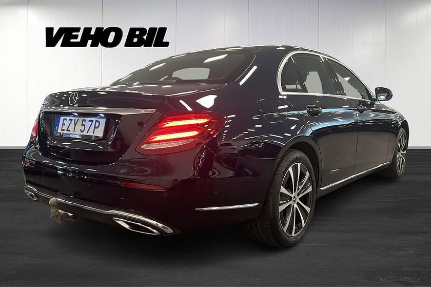 Bild 3 av Mercedes-Benz E 300 de PLUG-IN Exclusive Distronic Drag Carplay Multibeam