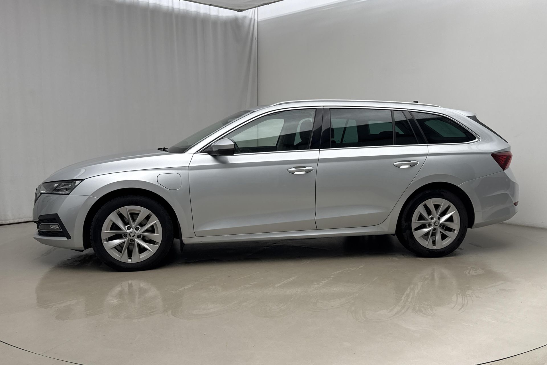 Skoda Octavia Kombi iV 2022, kuva 2/10