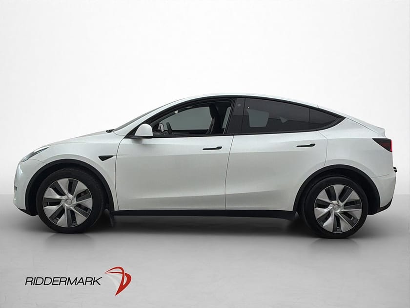 Bild 3 av Tesla Model Y Long Range AWD Dragkrok Pano AP Värmepump