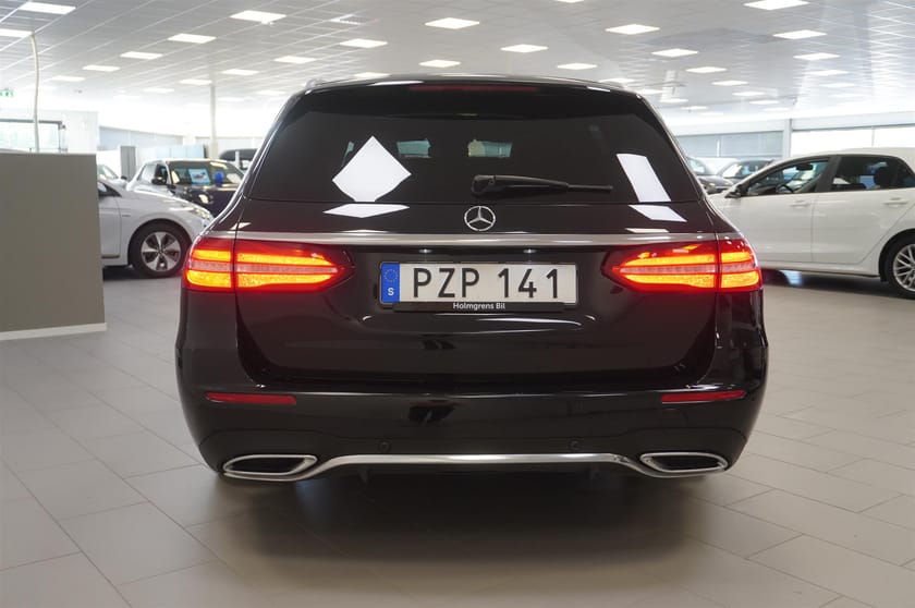 Bild 4 av Mercedes-Benz E 220 T d Kombi AMG Navi Drag Burmester 360 194 hk Aut