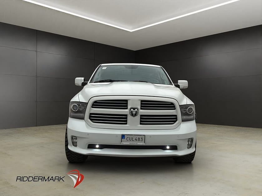 Bild 5 av RAM 1500 Crew Cab Dodge Sport 5.7 4x4 Luft Drag Alpine Taklucka Moms