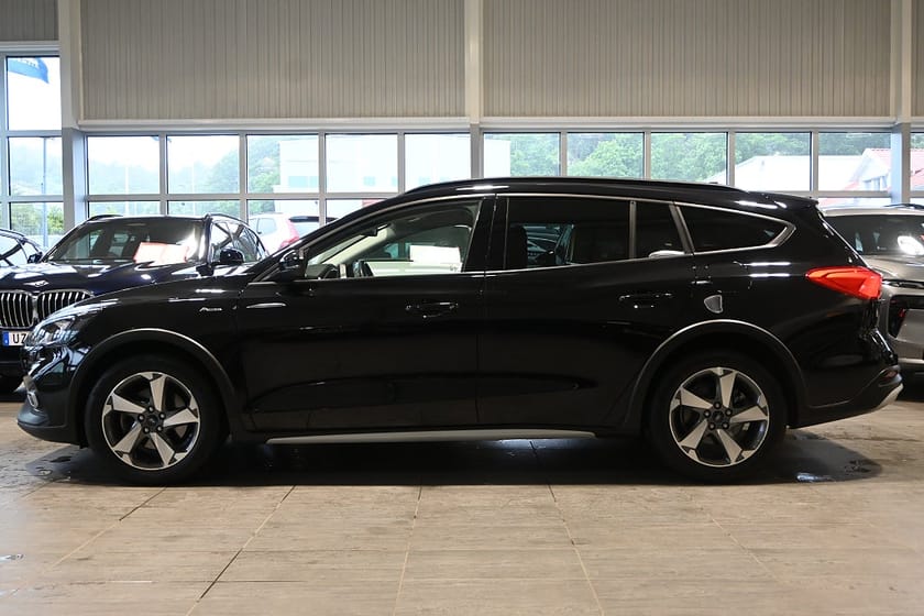 Bild 2 av Ford Focus Active Kombi 1.0 EcoBoost SelectShift ST-Line