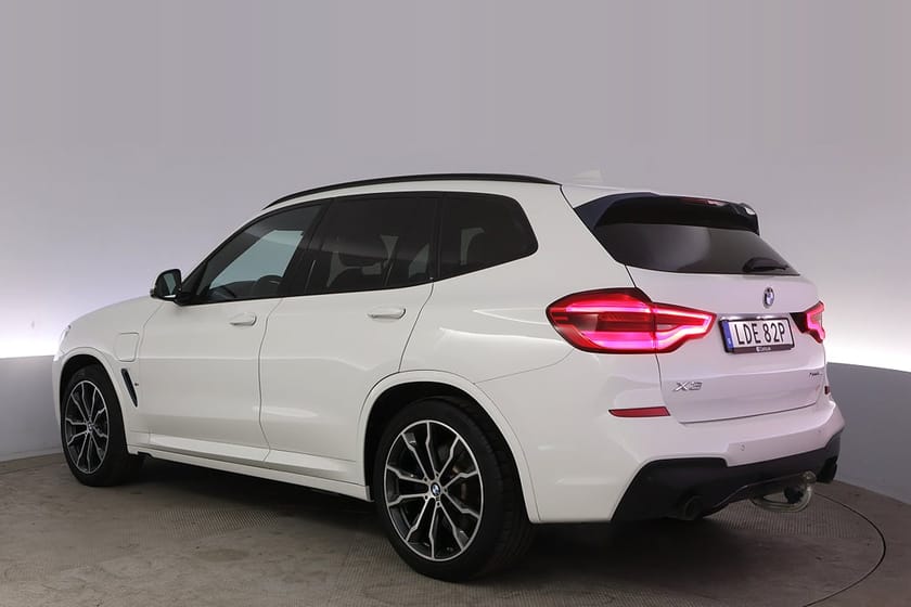 Bild 4 av BMW X3 xDrive30e M-Sport Pano Drag Navi Farthållare Värmare