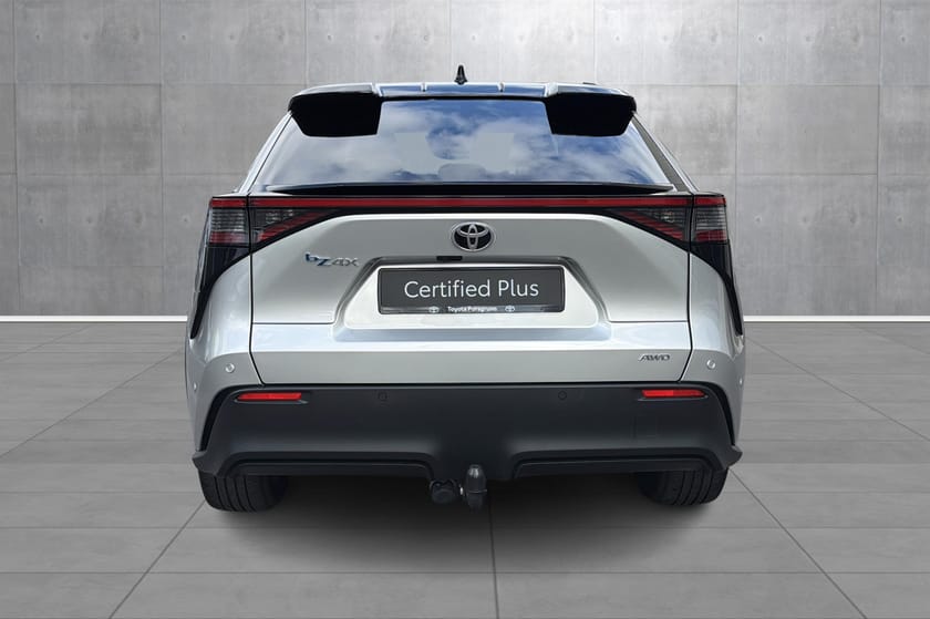 Bilde 4 av Toyota bZ4X 71.4 kWh AWD Executive Bi-tone JBL Panorama Glasstak