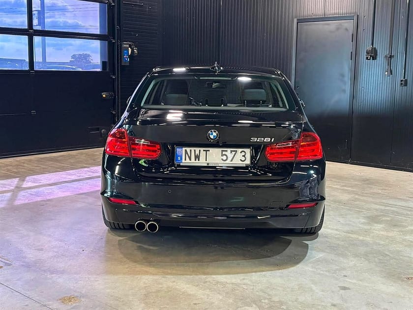 Bild 5 av BMW 328i Sedan 328 (245hk) Sport line / 2-äg