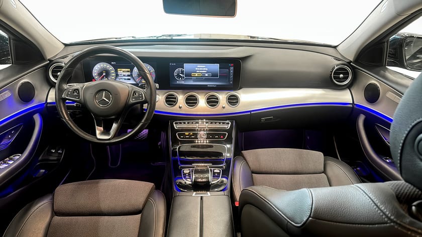 Bild 4 av Mercedes-Benz E 400 4MATIC (333hk) HEAD-UP / WIDESCREEN / EXCLUSIVE