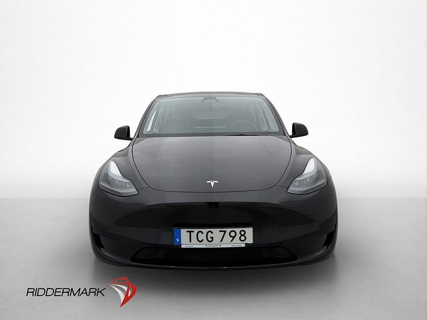 Bild 3 av Tesla Model Y Standard Range RWD 1 Brukare Moms Drag Skinn Pano