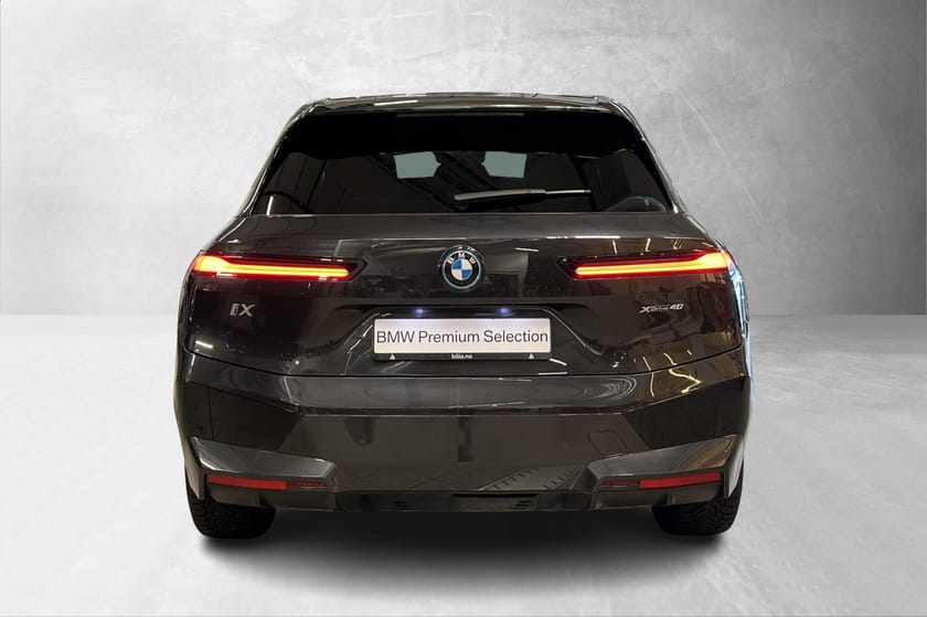 Bilde 4 av BMW iX xDrive40 FullyCharged, Sportspk.,Pano,Lazer,Harman/Kardon,22"