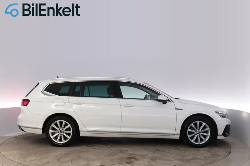 Bild 2 av Volkswagen Passat Sportscombi GTE SC 1.4 TSI Drag Kamera B-Värme