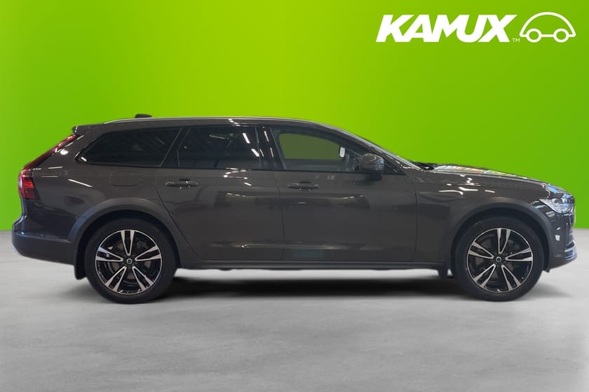 Bild 2 av Volvo V90 Cross Country B4 AWD Advanced Skinn H/K Kamera Drag Värm