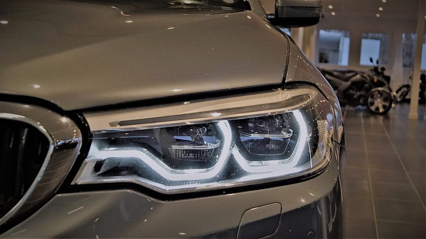 Bild 2 av BMW 530i xDrive Touring M Sport Pono H\K Head up Drag