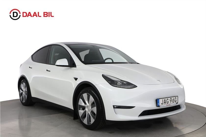 Bild 3 av Tesla Model Y Long Range AWD 514HK DRAG PANO B-KAMERA VÄRMARE NFC