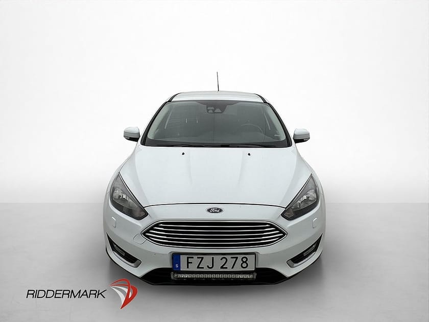 Bild 2 av Ford Focus Kombi 1.0 EcoBoost 125hk Titanium Sensorer Kamrem-Bytt