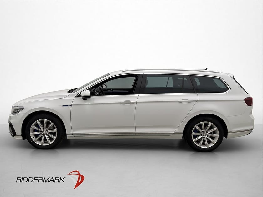 Bild 4 av Volkswagen Passat Sportscombi GTE 218hk Cockpit Värm Drag 1-Äga